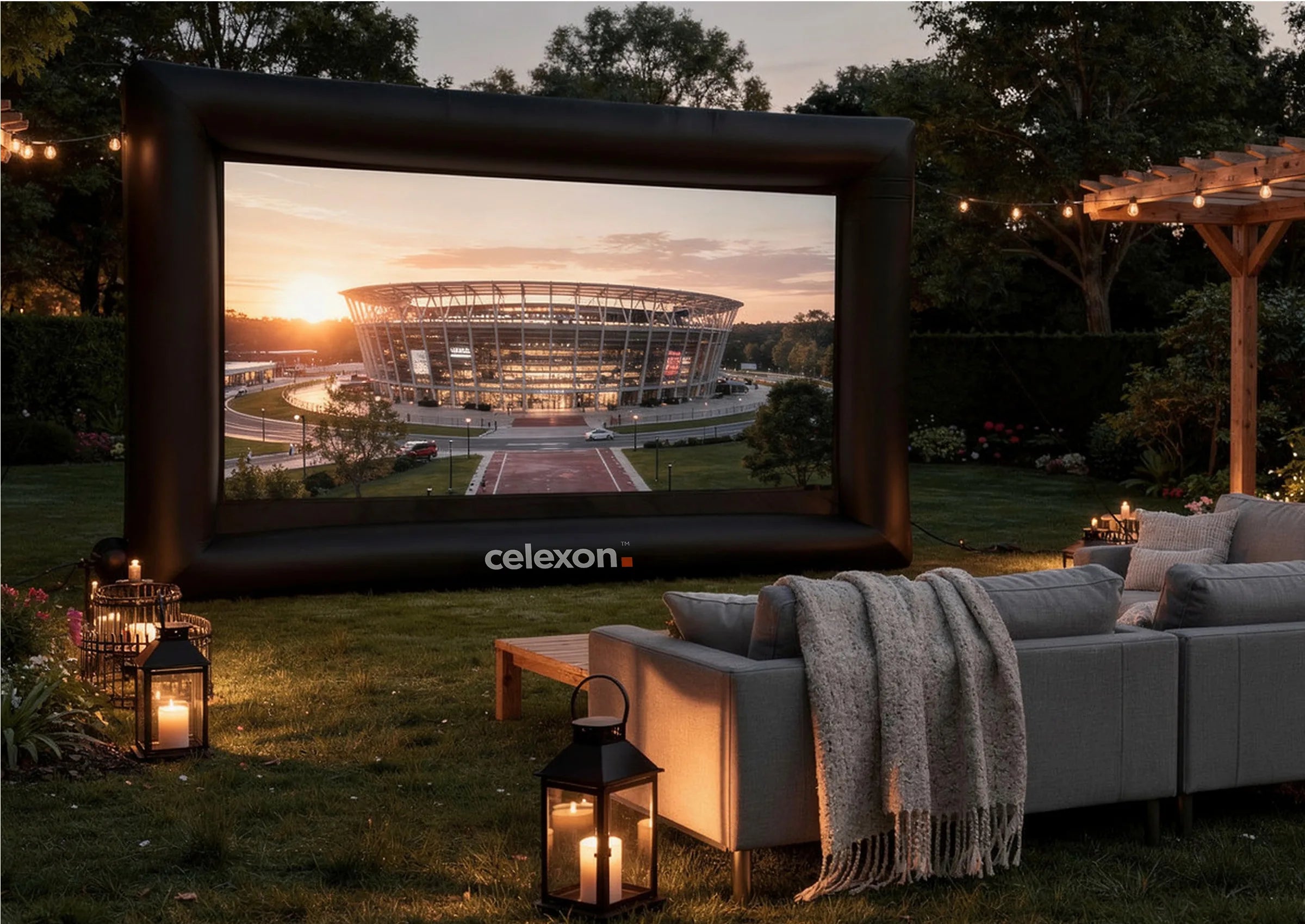 celexon-inf200-cran-de-projection-gonflable-ext-rieur-310x174 image 2